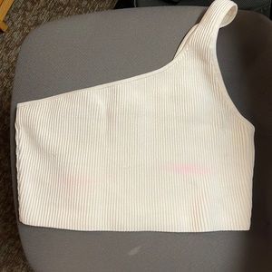 ARITIZIA BABATON SCULPT KNIT TANK!